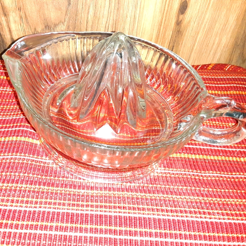 Vtg Glass Juicer